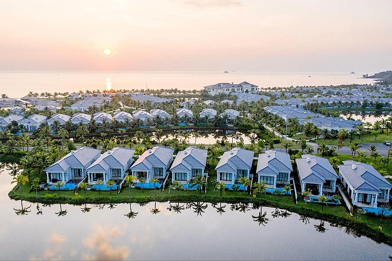 https://cdn.dulich24h.comKhách sạn Phú Quốc – Resort biển & villa cao cấp 2025